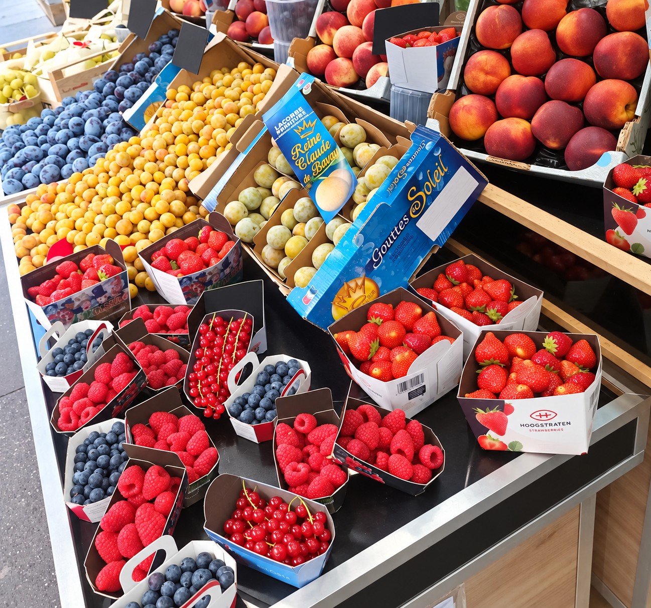 Fruits rouges et fruits de saison sur l’étal de La Ferme Mozart